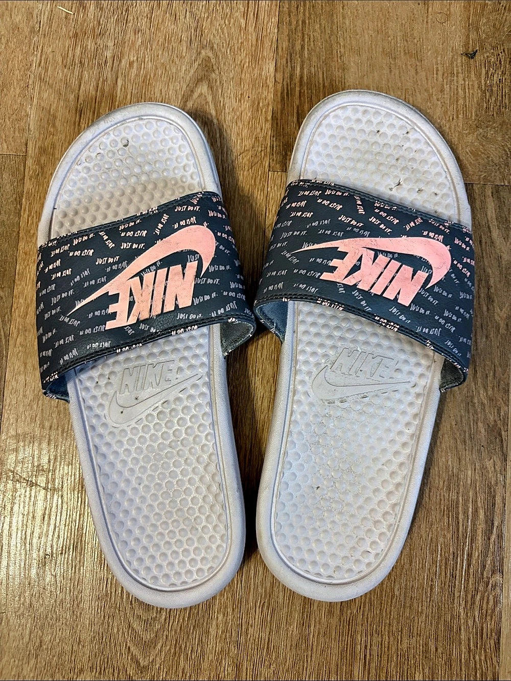Nike Benassi JDI Print Slides Benassi Sandals in Black & Pink